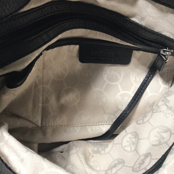 Michael kors Hamilton leather satchel with double straps. EUC - Picture 7 of 10